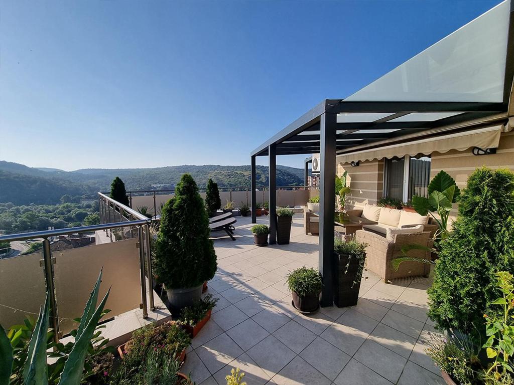 The View Veliko Tarnovo Apartment Exterior photo